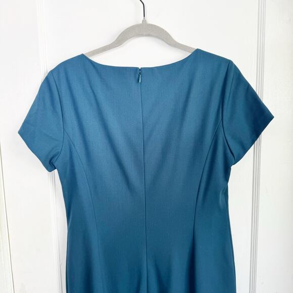 Lafayette 148 New York V-Neck Virgin Wool Pencil Dress Fluted Back Skirt Size 6 - Picture 9 of 12